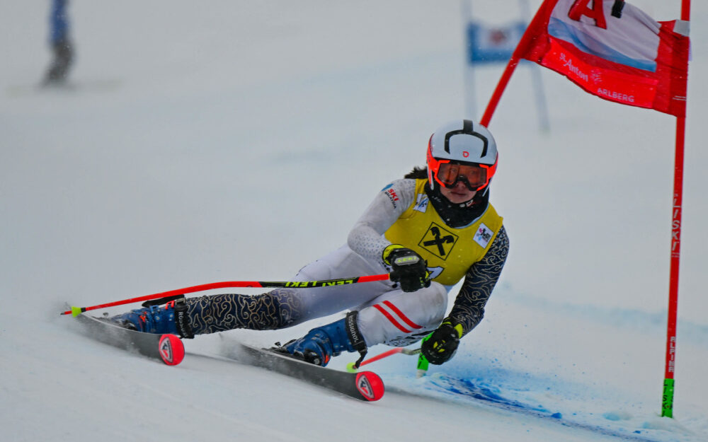 Aruwin Salehhuddin (hier bei den Junioren-Weltmeisterschaften in St. Anton 2023) hat den ersten malaysischen Podestplatz in einem FIS-Riesenslalom herausgefahren. – Foto: GEPA pictures