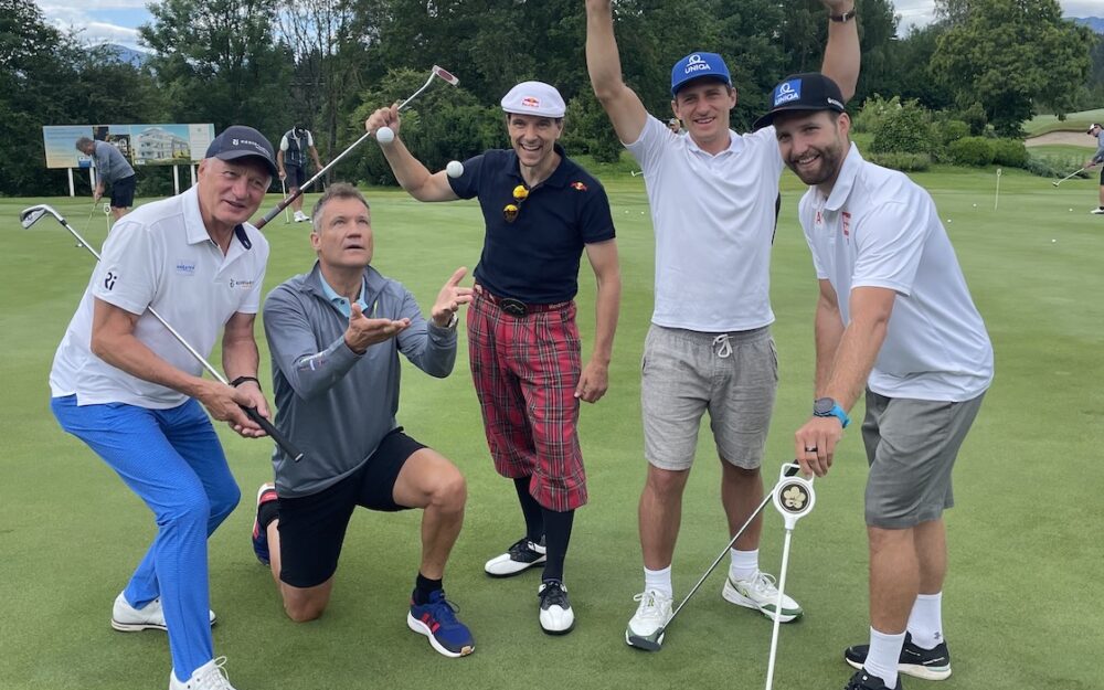 Ski-Legenden auf dem Golfplatz (v.l.): Franz Klammer, Armin Assinger, Snowboard-Weltmeister Siegfried Grabner, Matthias Mayer und Marco Schwarz.