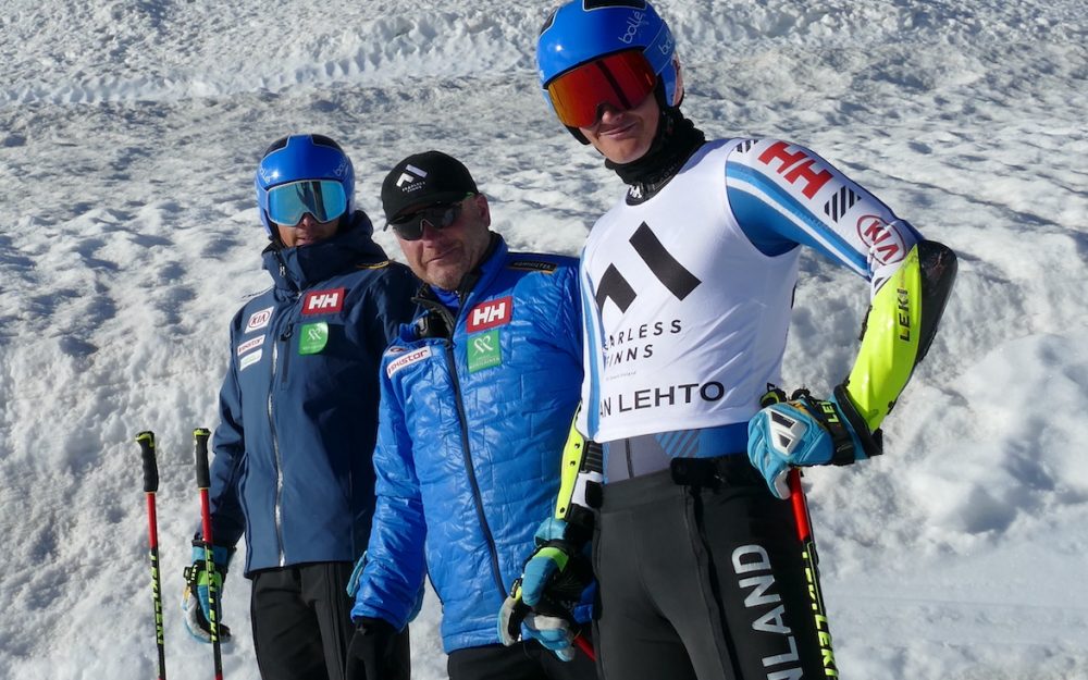 Osi Inglin mit Turo Torvinen (links) und Elian Lehto (rechts). – Foto: zvg