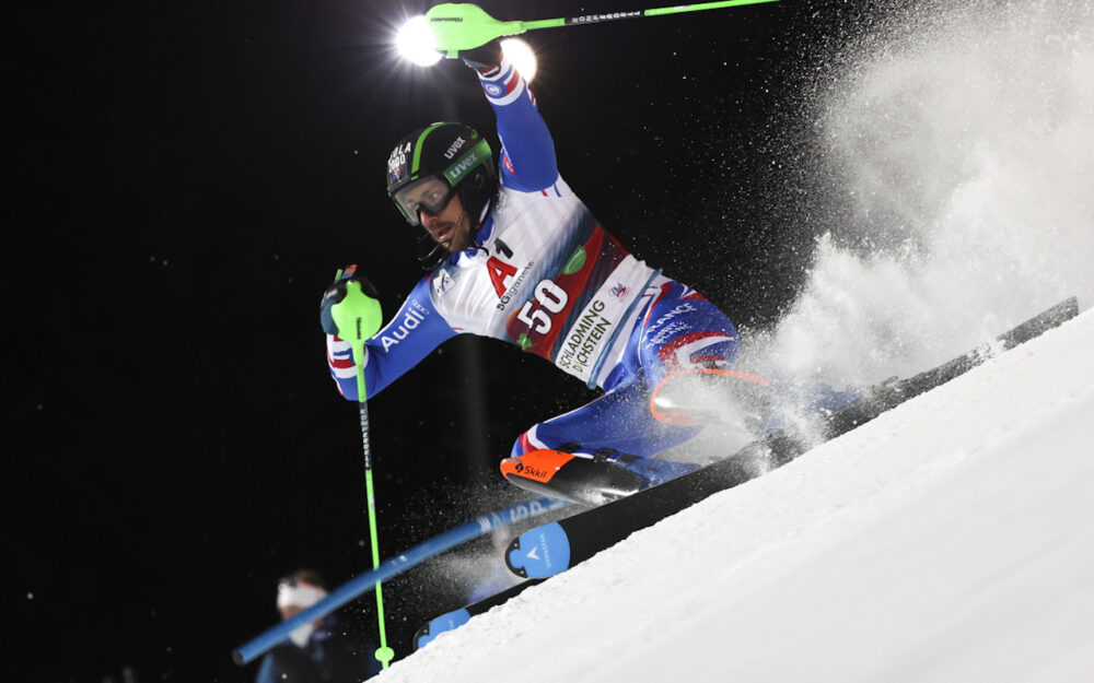 Theo Letitre – hier beim Nightrace in Schladming im Jahr 2022. – Foto: GEPA pictures