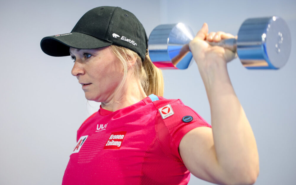 Ariane Rädler (hier beim Kondi-Training) fliegt mit der der Weltcup-Speed-Gruppe aus Westösterreich nach Neuseeland. – Foto: GEPA pictures