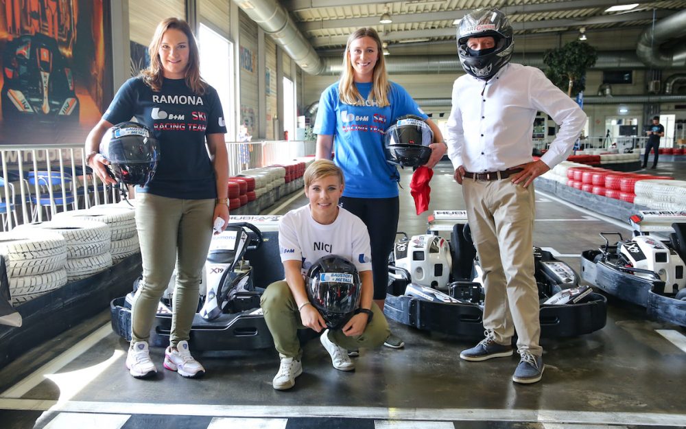 Ramona Siebenhofer, Nicole Schmidhofer, Michaela Heider und Sponsor Wolfgang Kristinus. – Foto: GEPA pictures