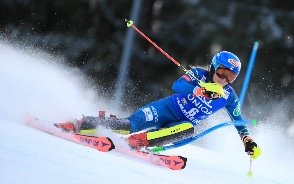 Mikaela Shiffrin liegt nach dem 1. Lauf des Slaloms am Semmering in Führung. – Foto: GEPA pictures