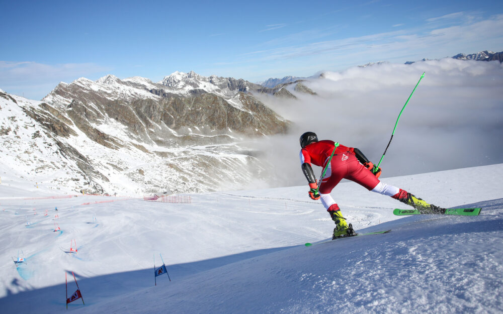 Noch wird auf dem Rennhang am Rettenbachgletscher ob Sölden trainiert – in gut einer Woche gilt es dann ernst. – Fotos: GEPA pictures