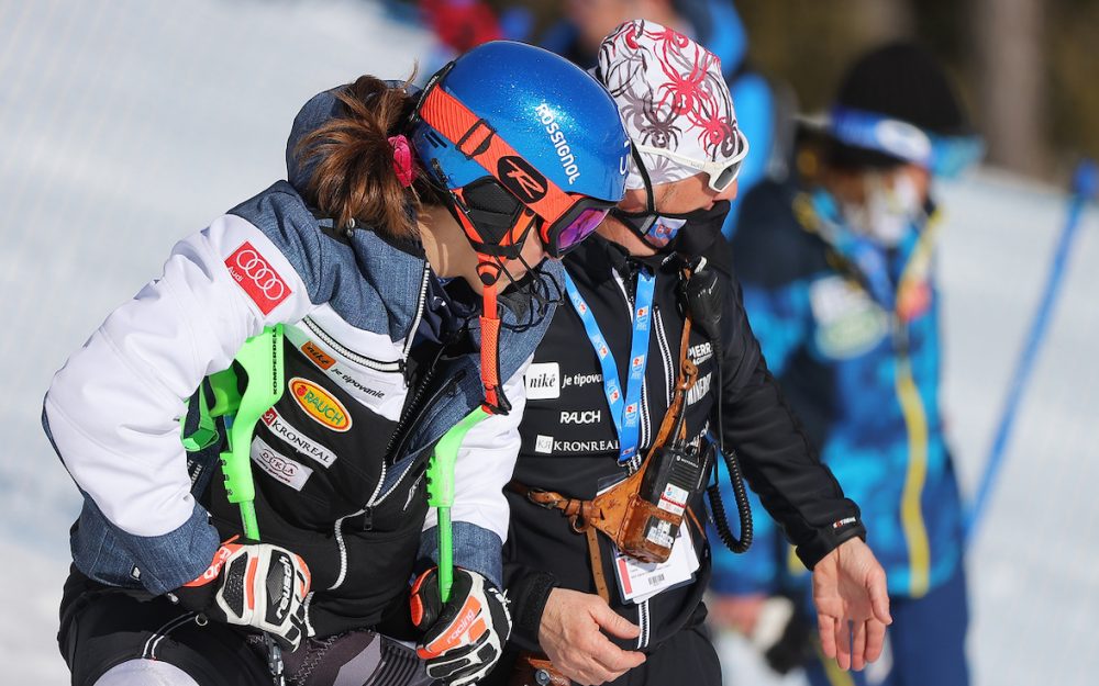 Petra Vlhova mit Coach Livio Magoni. – Foto: GEPA pictures