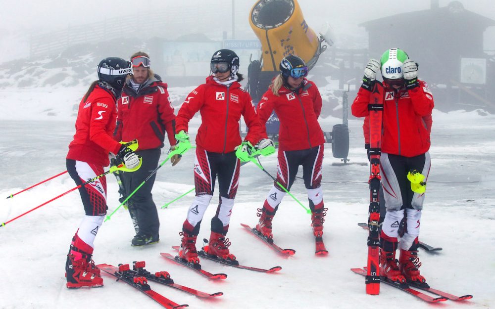 Katarina Huber, Hannah Köck, Katharina Gallhuber und Michaela Dygruber sind alle beim Slalom am Samstag am Start. – Foto: GEPA pictures